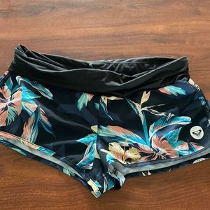 ROXY Quicksilver womens shorts, sz L